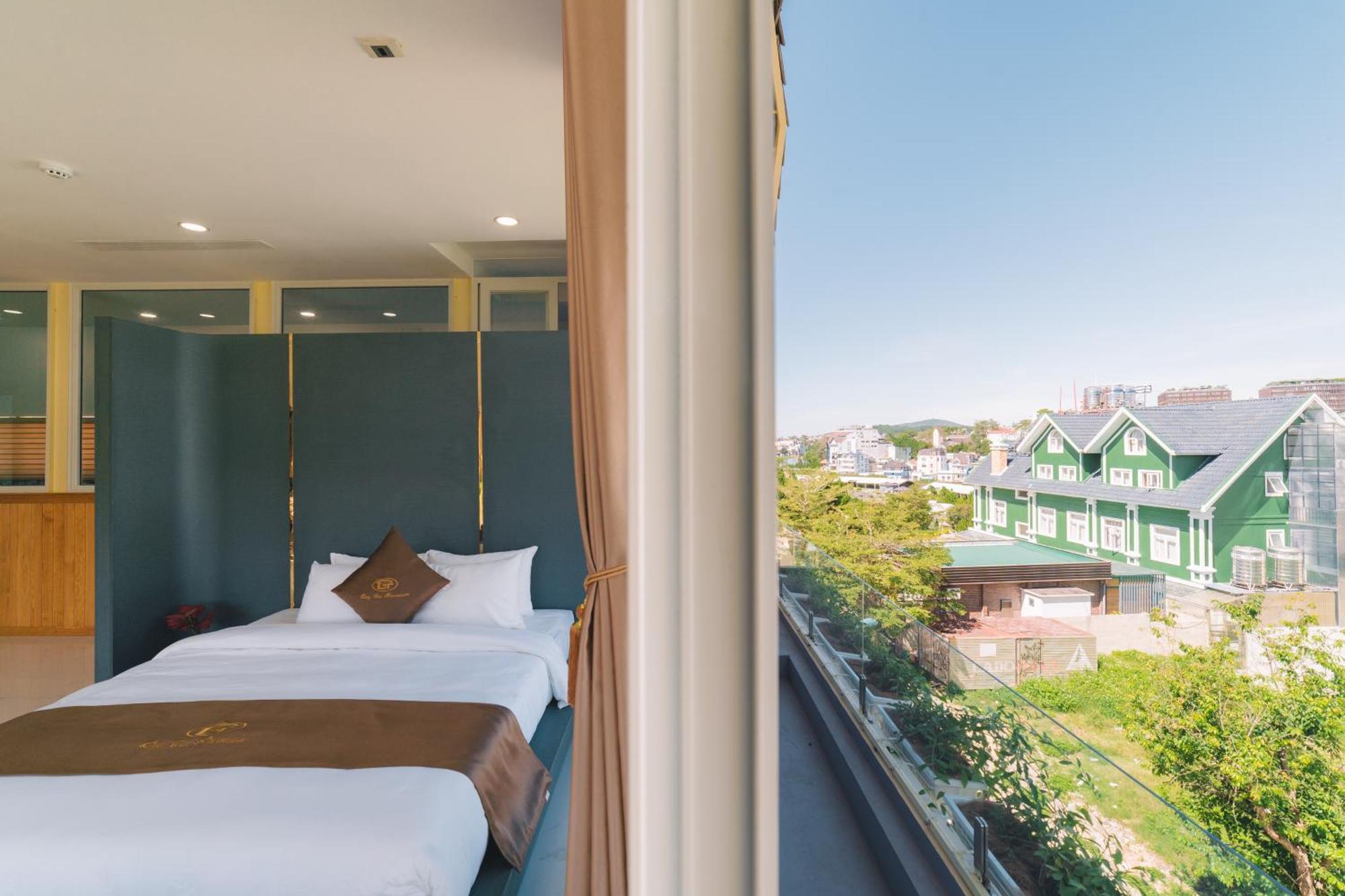 Quy Tai Premium Hotel Da Lat Exterior photo